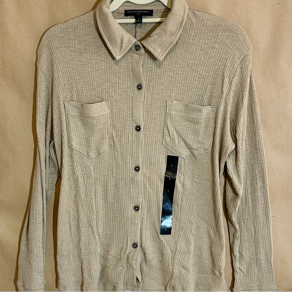 Banana Republic Ribbed Knit Button Down Top